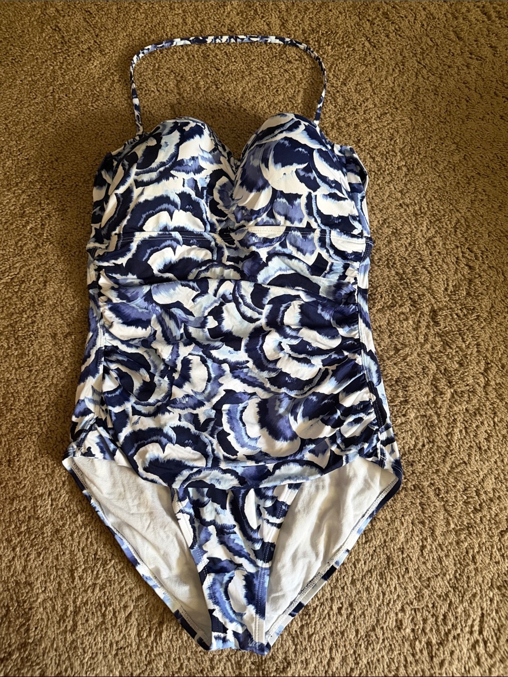 Tommy Bahama ladies size 14 blue and white padded cup one piece swimsuit